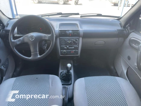 CORSA 1.0 MPFI Classic Sedan Life 8V
