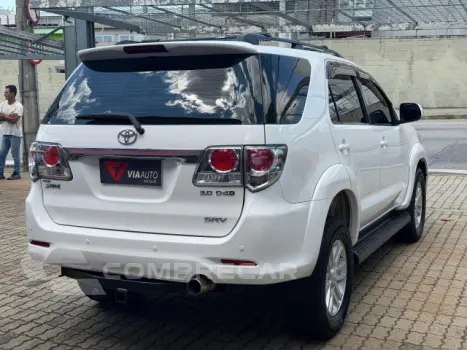 HILUX SW4 - 3.0 SRV 4X4 7 LUGARES 16V TURBO INTERCOOLER 4P A