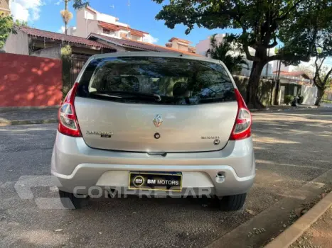 SANDERO - 1.6 PRIVILÉGE 8V 4P MANUAL