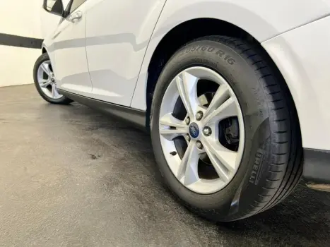 FOCUS 1.6 SE 16V FLEX 4P POWERSHIFT