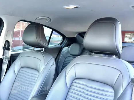 FASTBACK 1.0 TURBO 200 HYBRID AUDACE CVT