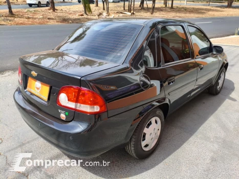 Classic Sedan 1.0 4P VHCE FLEX LS
