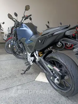 CB 300F Twister Flex