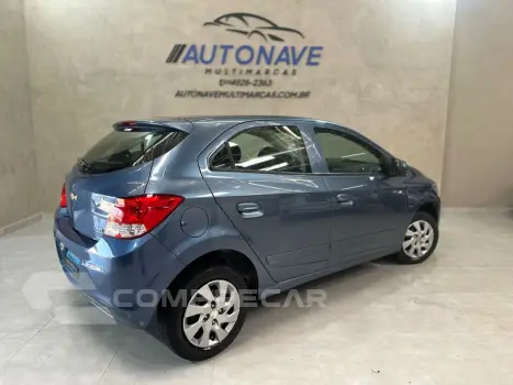 Onix Hatch 1.0 4P FLEX LT PLUS