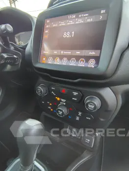 Renegade Longitude 1.8 4x2 Flex 16V Aut.