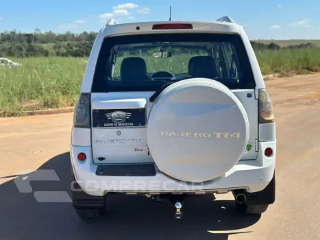 PAJERO TR4 2.0 4X4 16V 140CV FLEX 4P AUTOMÁTICO