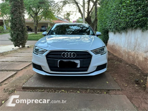 Audi A3 1.4 TFSI Sportback Ambiente 16V 4 portas