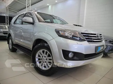 HILUX SW4 3.0 SRV 4X4 16V TURBO INTERCOOLER DIESEL 4P AUTOMA