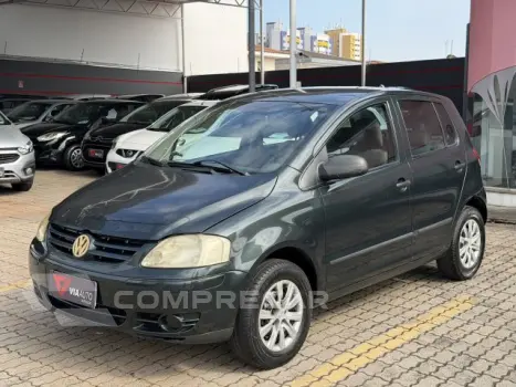Volkswagen FOX - 1.6 MI PLUS 8V 4P MANUAL 4 portas