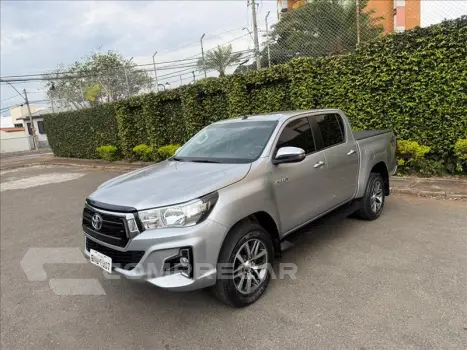 Toyota HILUX 2.8 SRV 4X4 CD 16V 4 portas