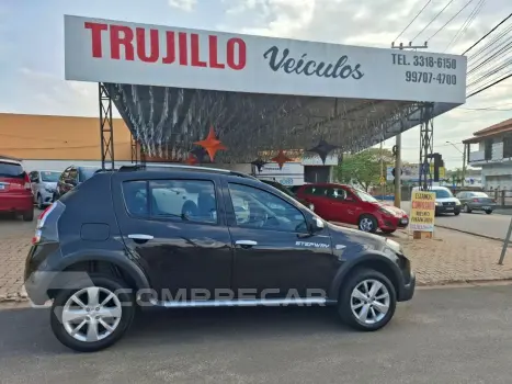 Renault Sandero 1.6 STEPWAY 16V FLEX 4P AUTOMÁTICO 4 portas
