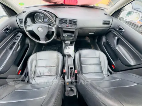 Golf 2.0 4P AUTOMÁTICO