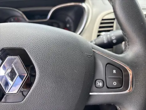 CAPTUR 2.0 16V HI-FLEX INTENSE AUTOMÁTICO