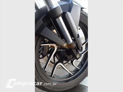 DOMINAR 400