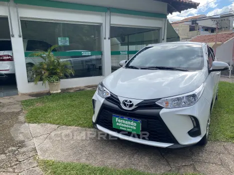 Toyota YARIS 1.5 16V Sedan XL 4 portas