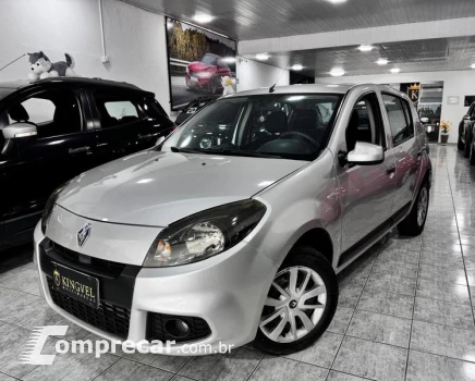 Renault SANDERO EXP1016V 4 portas