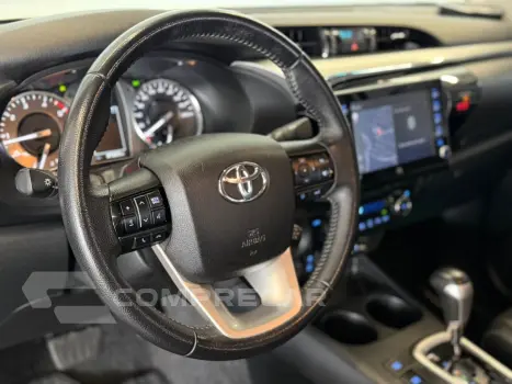 HILUX 2.8 D-4D TURBO DIESEL CD SRX 4X4 AUTOMÁTICO