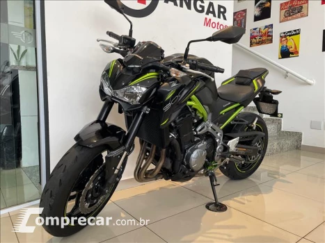 KAWASAKI Z900