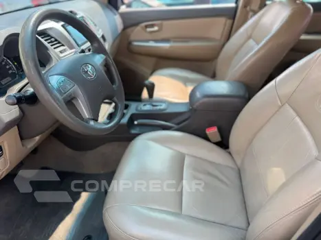 Hilux SW4 SR 4x2 2.7/2.7 Flex 16V Mec.