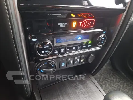 HILUX SW4 2.8 D-4D TURBO DIESEL SRX 7L 4X4 AUTOMÁ
