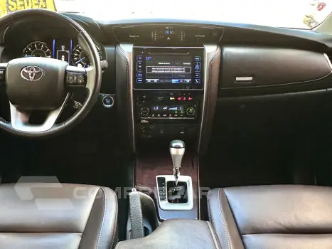 HILUX SW4 2.8 SRX 4X4 16V TURBO INTERCOOLER DIESEL 4P AUTOMÁ