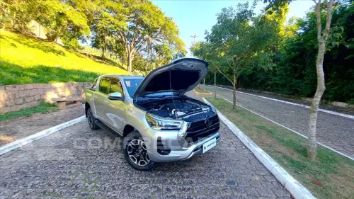 HILUX 2.8 D-4D TURBO DIESEL CD SRX 4X4 AUTOMÁTICO