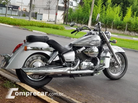 Shadow 750