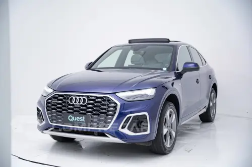 Audi Q5 SB P Black. 2.0 TFSIe S.Tr. Qt (Hib.) 4 portas