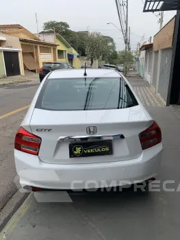 CITY 1.5 LX Sedan 16V