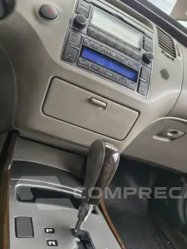 AZERA 3.3 MPFI GLS Sedan V6 24V
