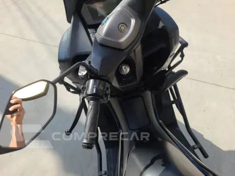 NMAX Connected 160 ABS
