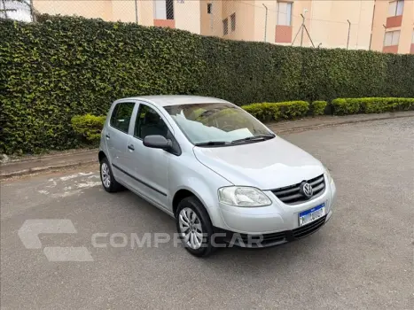 Volkswagen FOX 1.6 MI Plus 8V 4 portas
