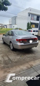 AZERA 3.3 MPFI GLS Sedan V6 24V