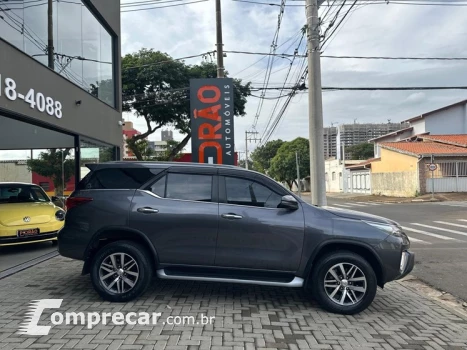 HILUX SW4 2.8 SRX 4X4 7 Lugares 16V Turbo Intercooler