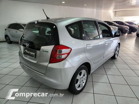 Fit 1.4 16V 4P LX FLEX