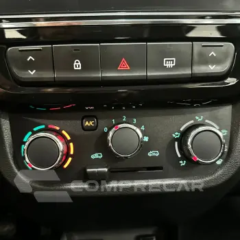 Kwid KWID Intense 1.0 Flex 12V 5p Mec.