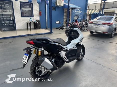 ADV 150 - SCOOTER