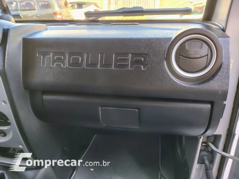 T-4 4x4 3.0 TB Int. Cap. Rígida Diesel