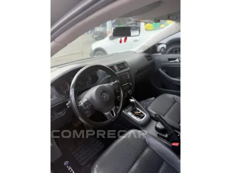 JETTA 2.0 COMFORTLINE FLEX 4P TIPTRONIC