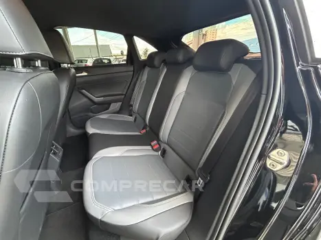 Nivus Highline 1.0 200 TSI Flex Aut.