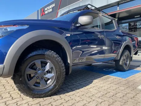 L200 TRITON 2.4 16V Turbo Savana GLS CD 4X4
