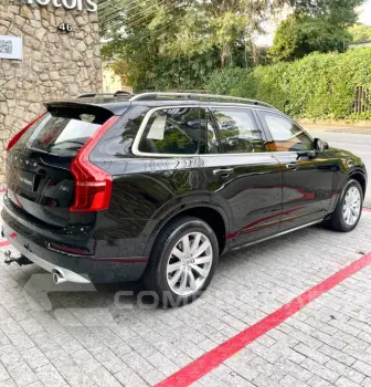 XC90 2.0 T6 Momentum AWD Geartronic