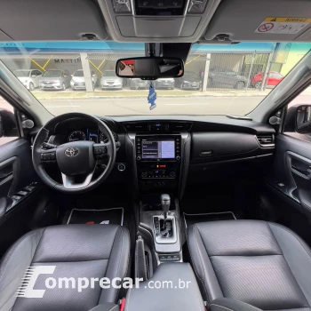 Hilux SW4 SRX 4x4 2.8 TDI 16V Dies. Aut.