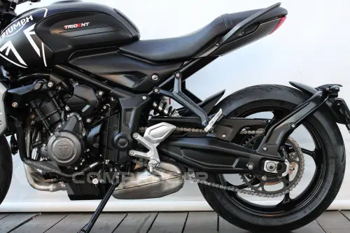 TRIUMPH TRIDENT 660