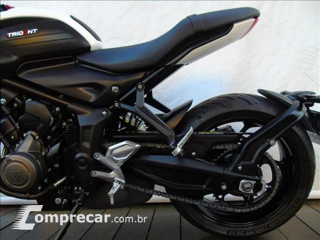 TRIDENT 660
