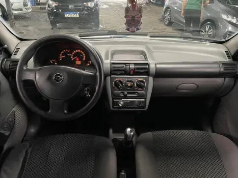 CLASSIC SEDAN 1.0 4P