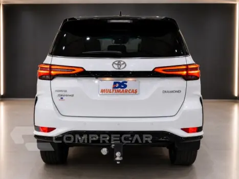 HILUX SW4 - 2.8 D-4D TURBO DIAMOND 7L 4X4 AUTOMÁTICO