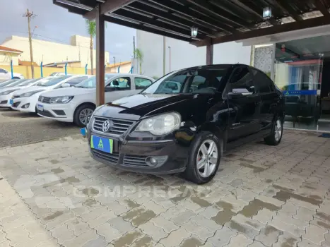 Volkswagen Polo Sedan 1.6 4P COMFORTLINE FLEX 4 portas