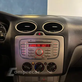 Focus Sedan 2.0 16V/2.0 16V Flex 4p Aut.