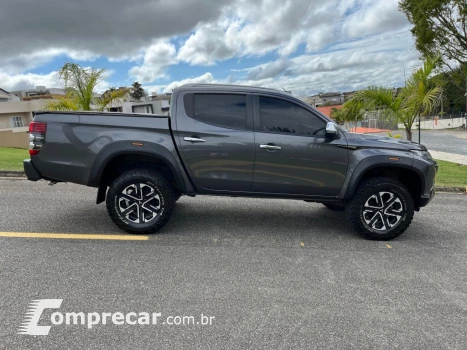 L200 TRITON 2.4 16V TURBO DIESEL SPORT HPE-S CD 4P 4X4 AUTOM